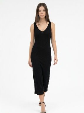 Fashion Nova Black Textured V-Neck Maxi Dress